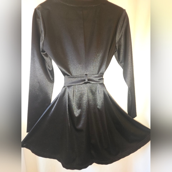 Satin Outdoor Robe - Picture 2 of 6